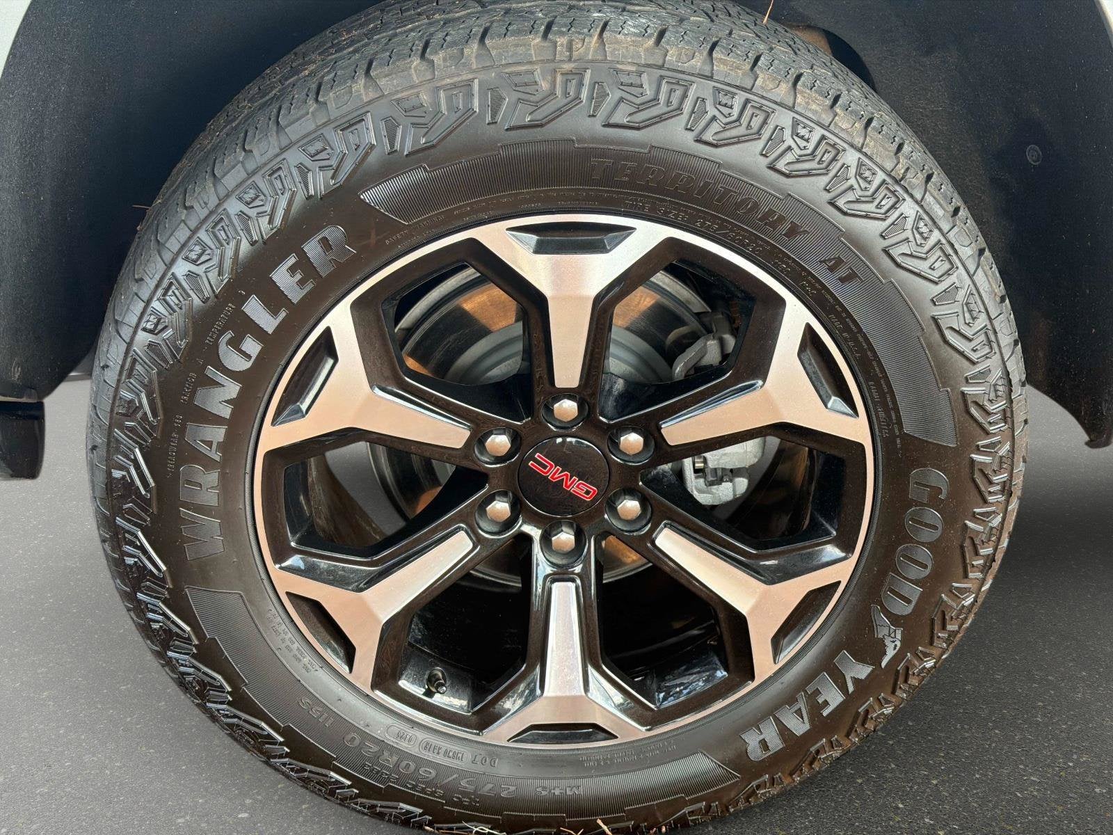 2025 GMC Yukon AT4