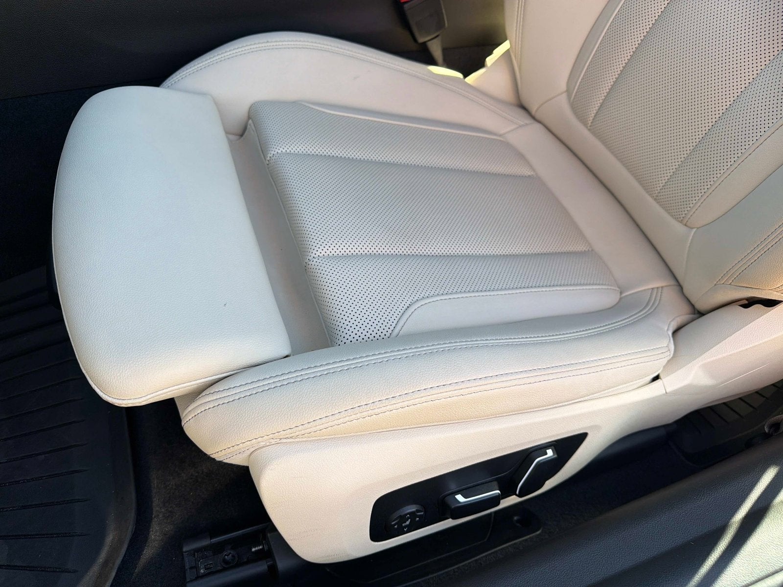 2025 BMW 230i 230i