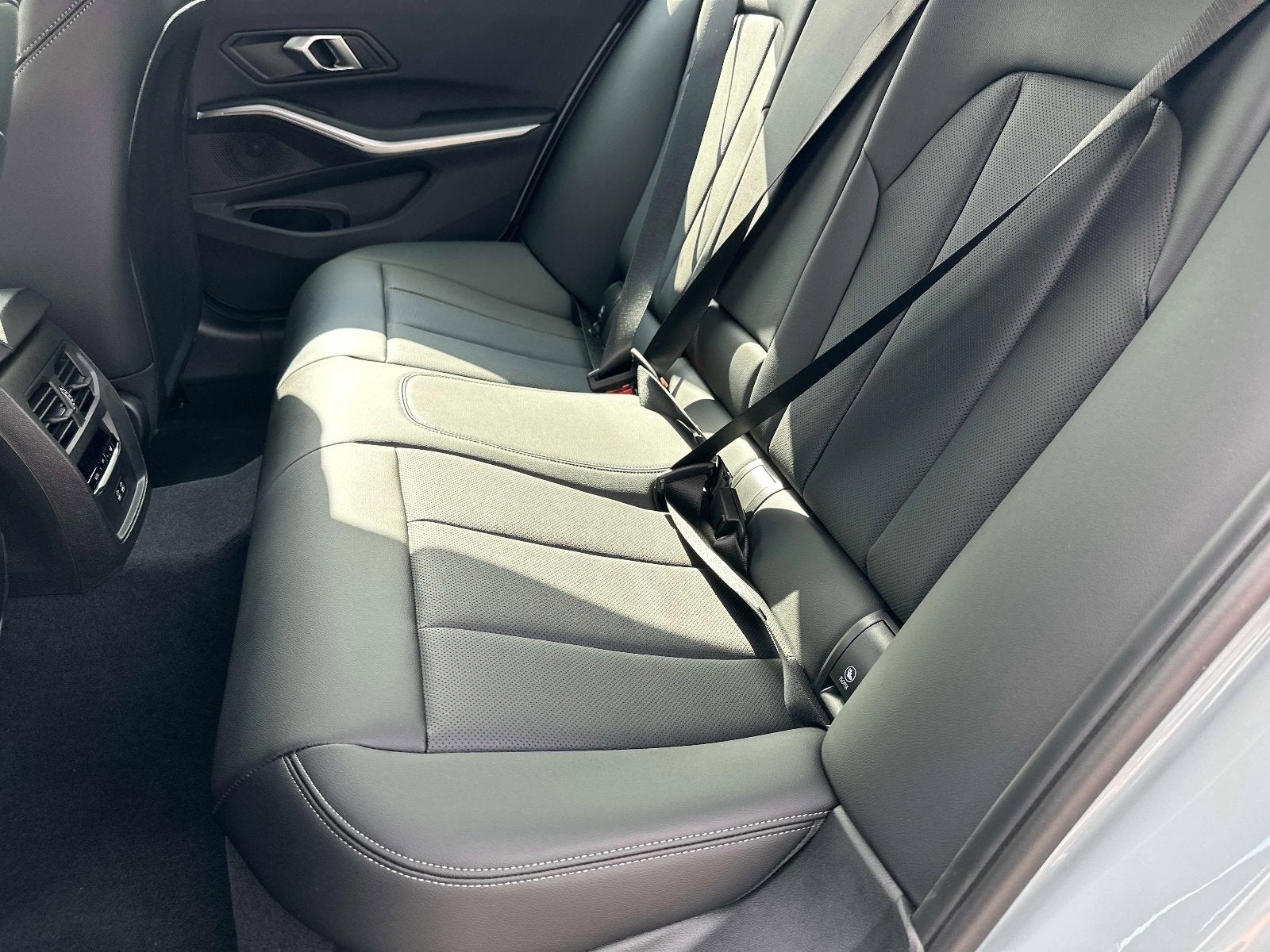 2026 BMW 330i 330i NA