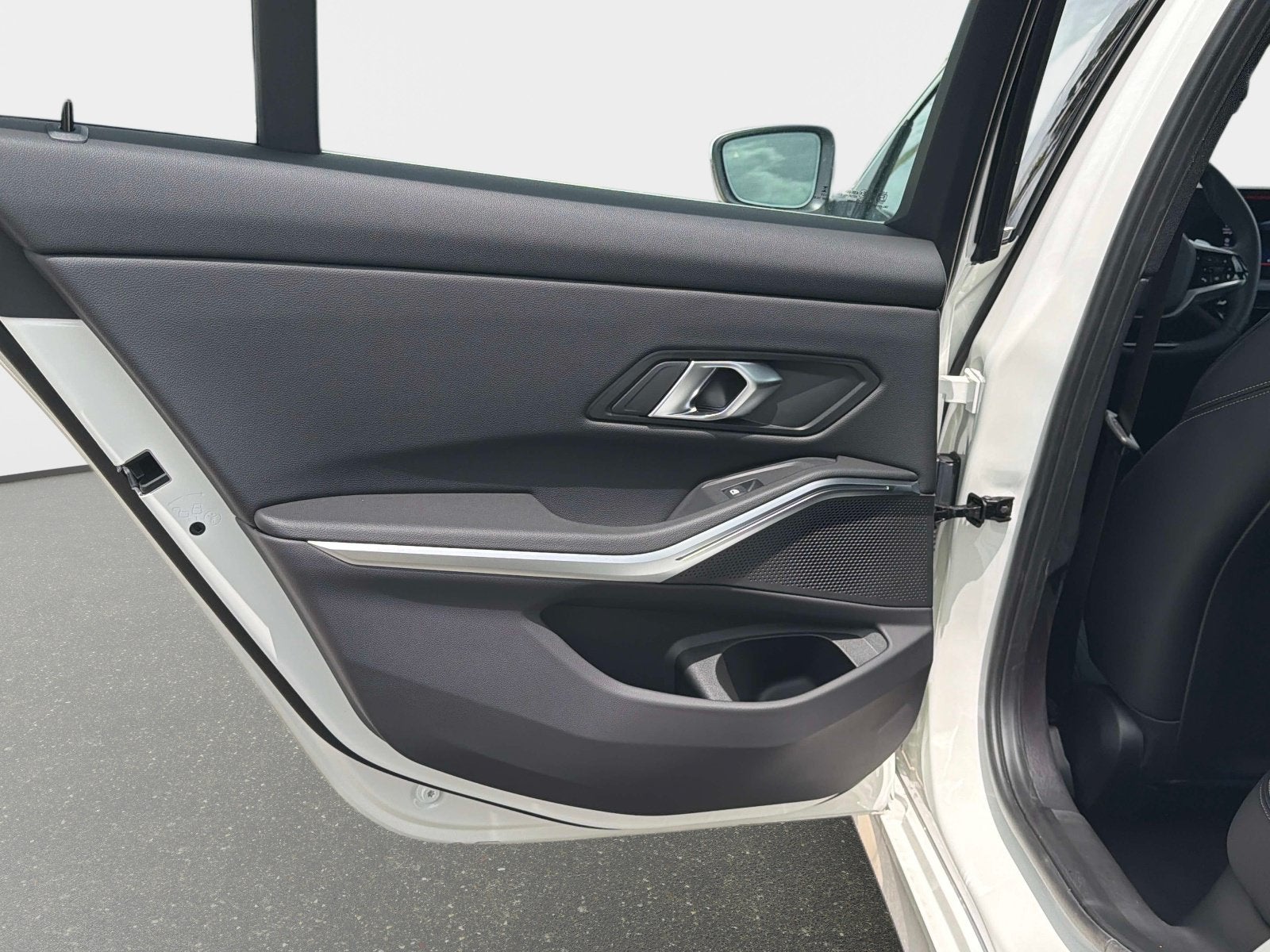2026 BMW 330i 330i NA