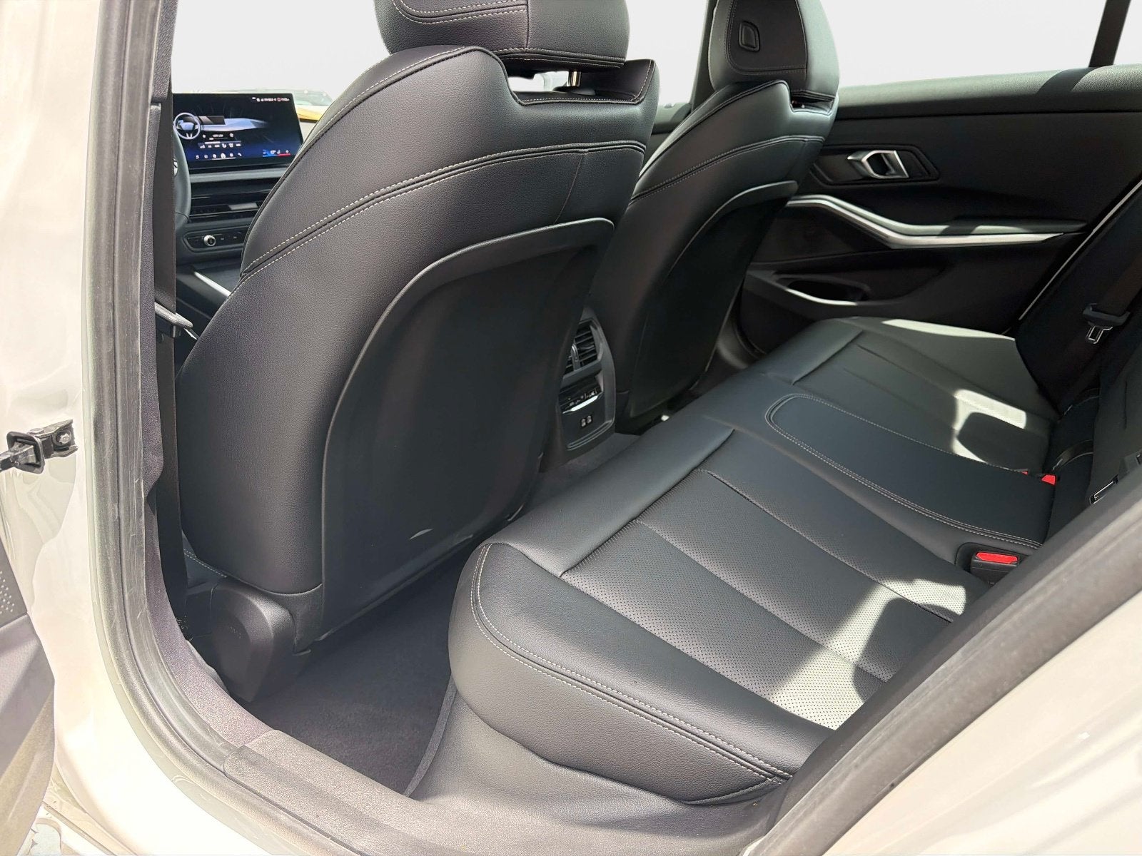 2026 BMW 330i 330i NA