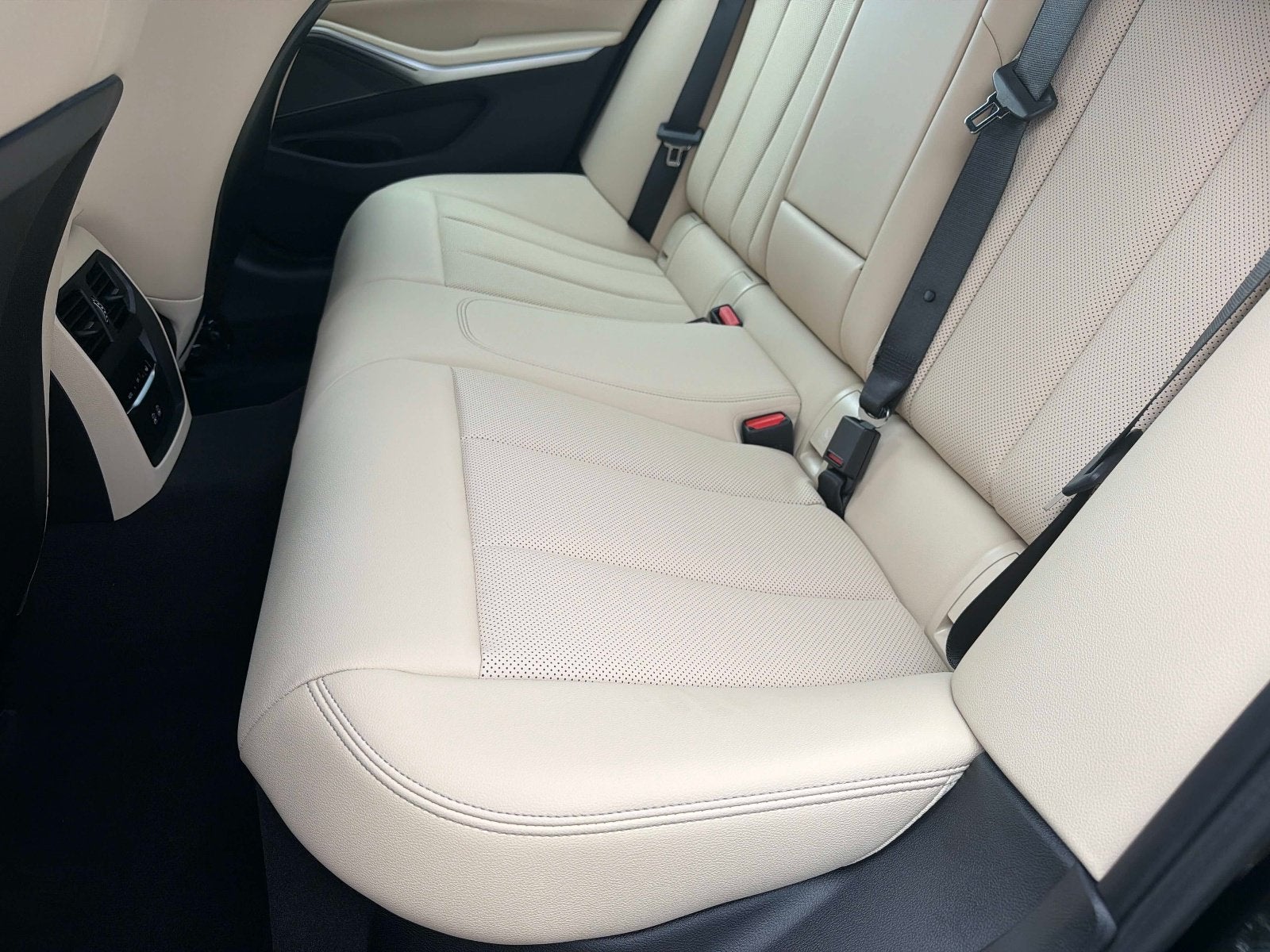 2026 BMW 330i 330i NA