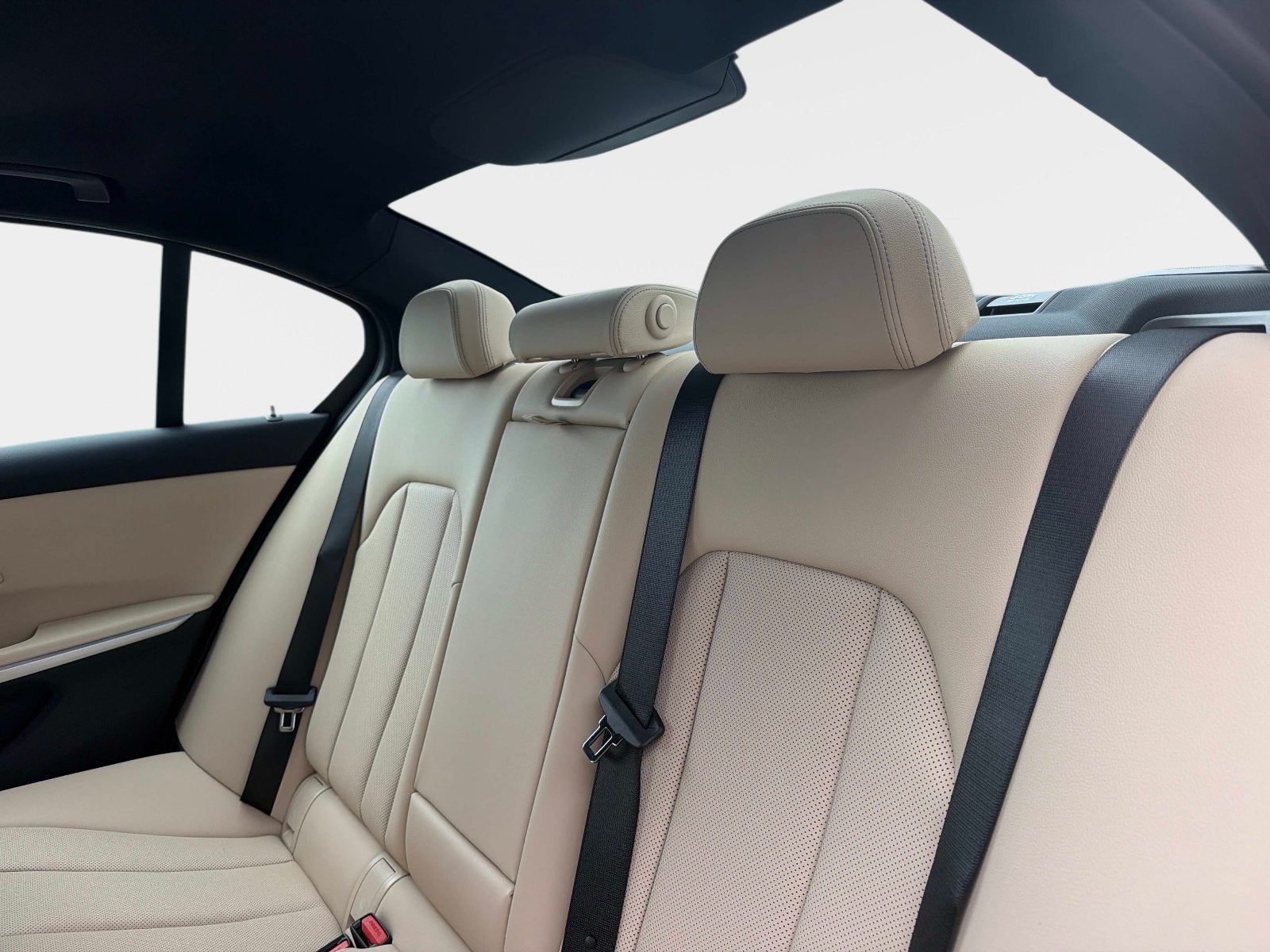 2026 BMW 330i 330i NA