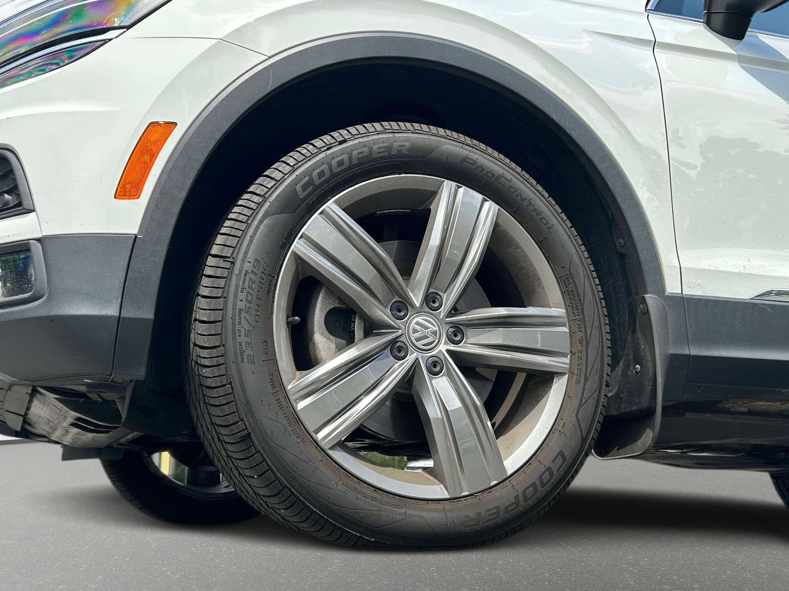 2019 Volkswagen Tiguan 2.0T SEL Premium