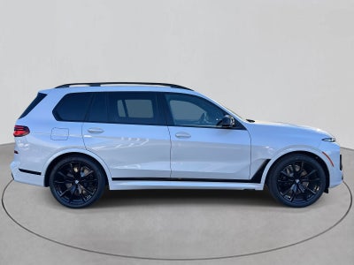 2026 BMW X7 M60i