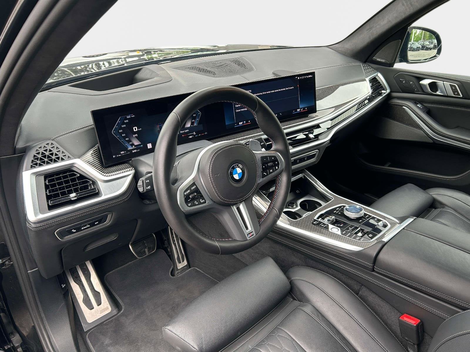 2024 BMW X7 M60i