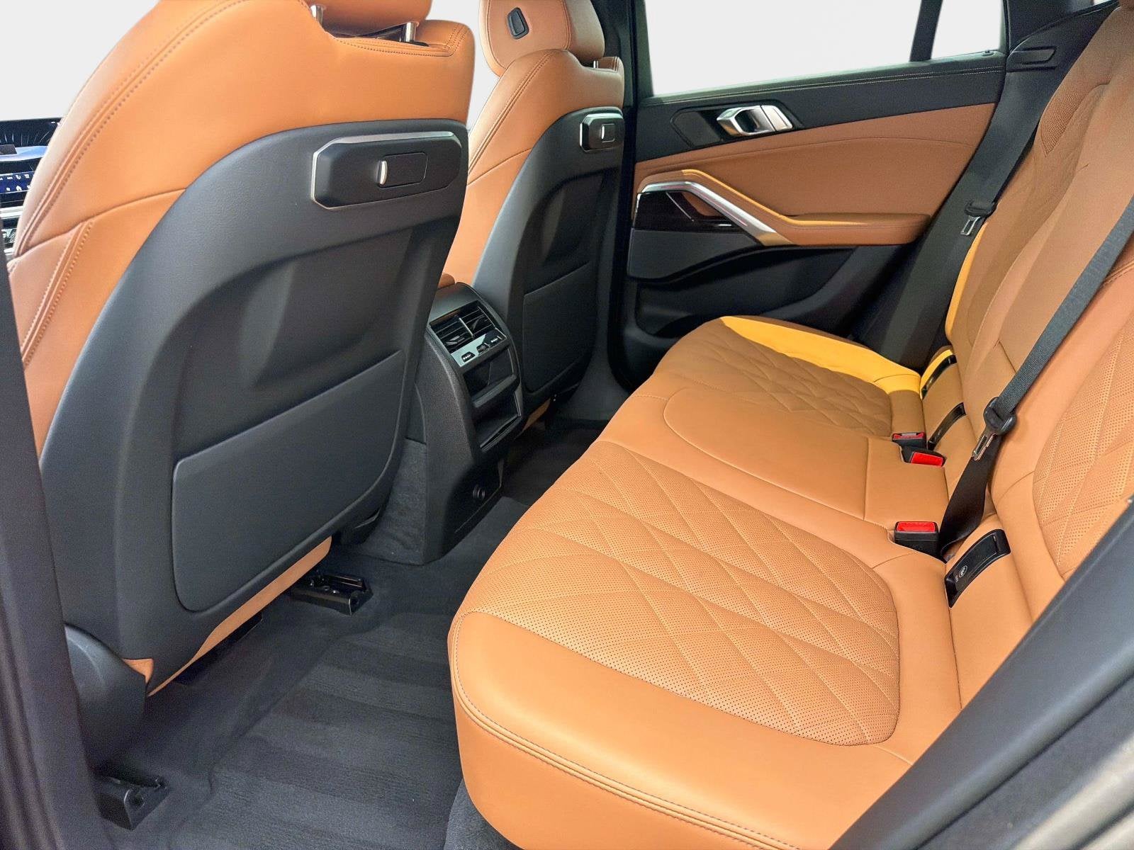 2024 BMW X6 xDrive40i