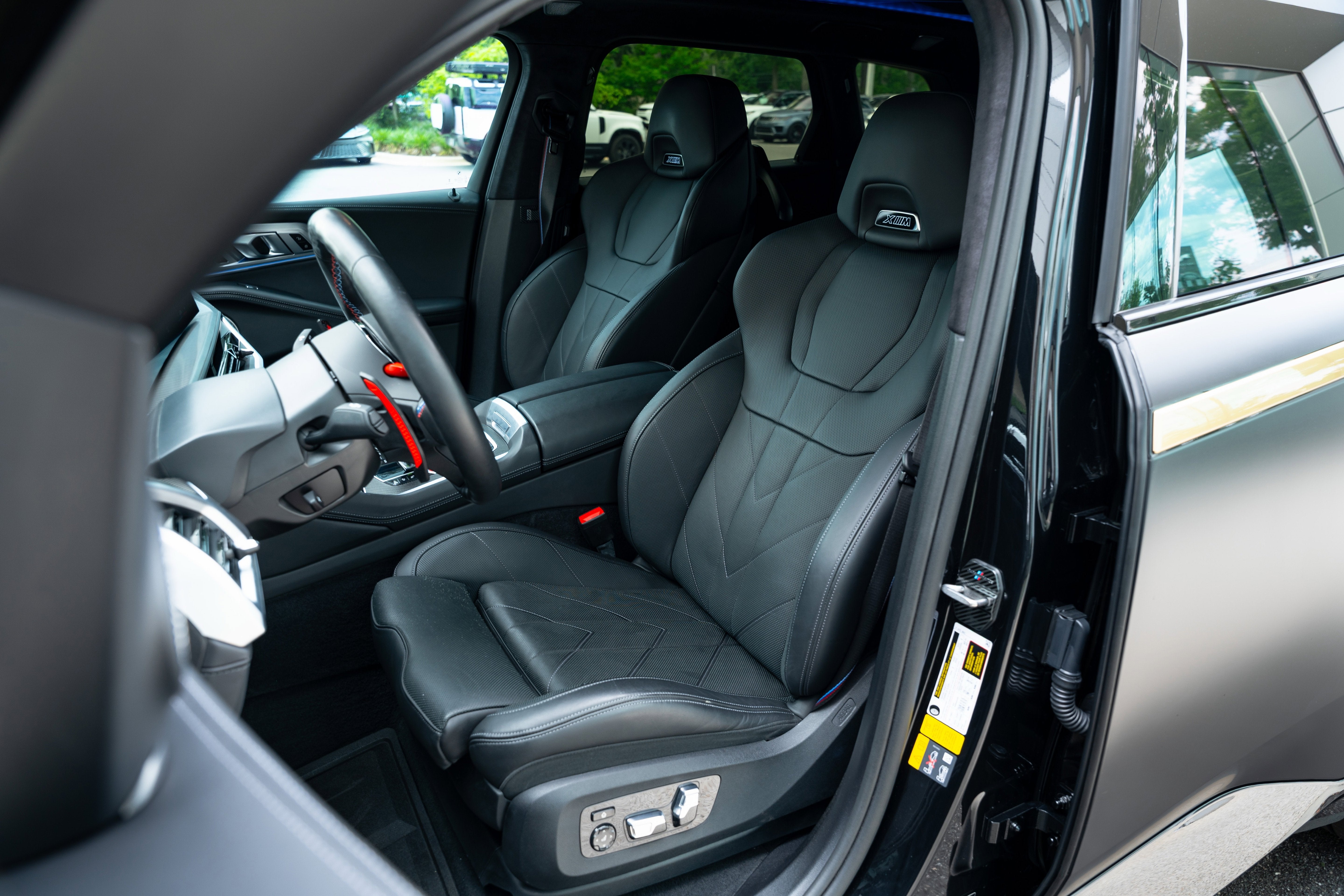 2023 BMW XM Base