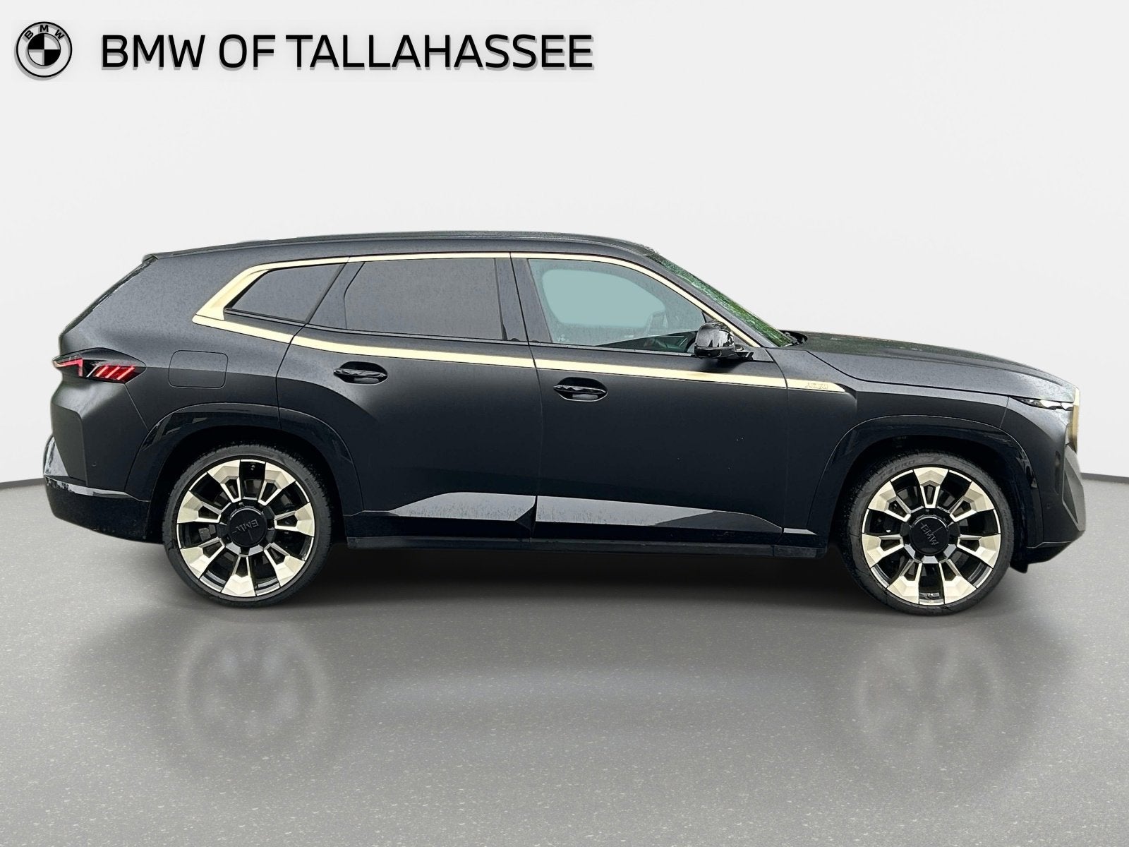 2023 BMW XM Base