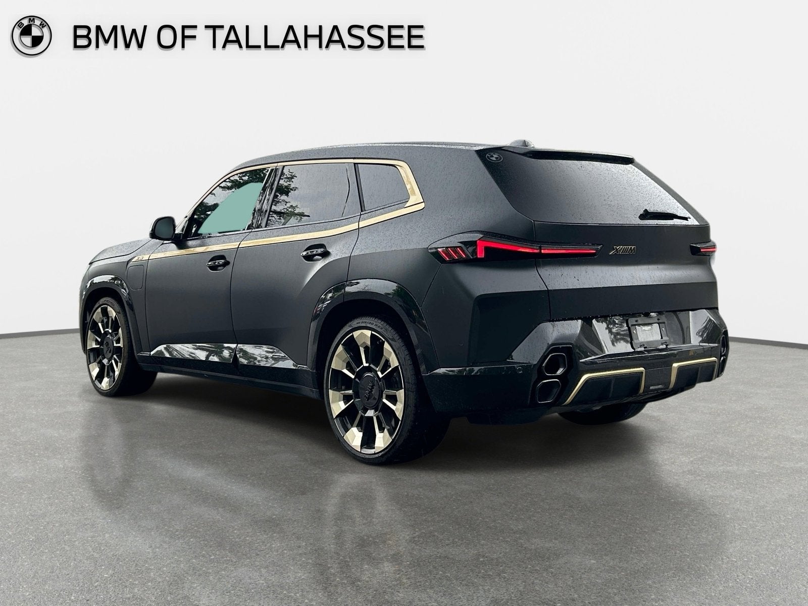 2023 BMW XM Base