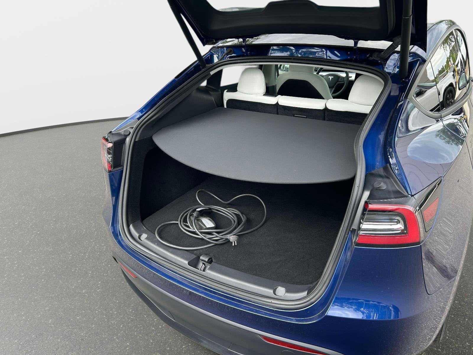 2024 Tesla Model Y Performance