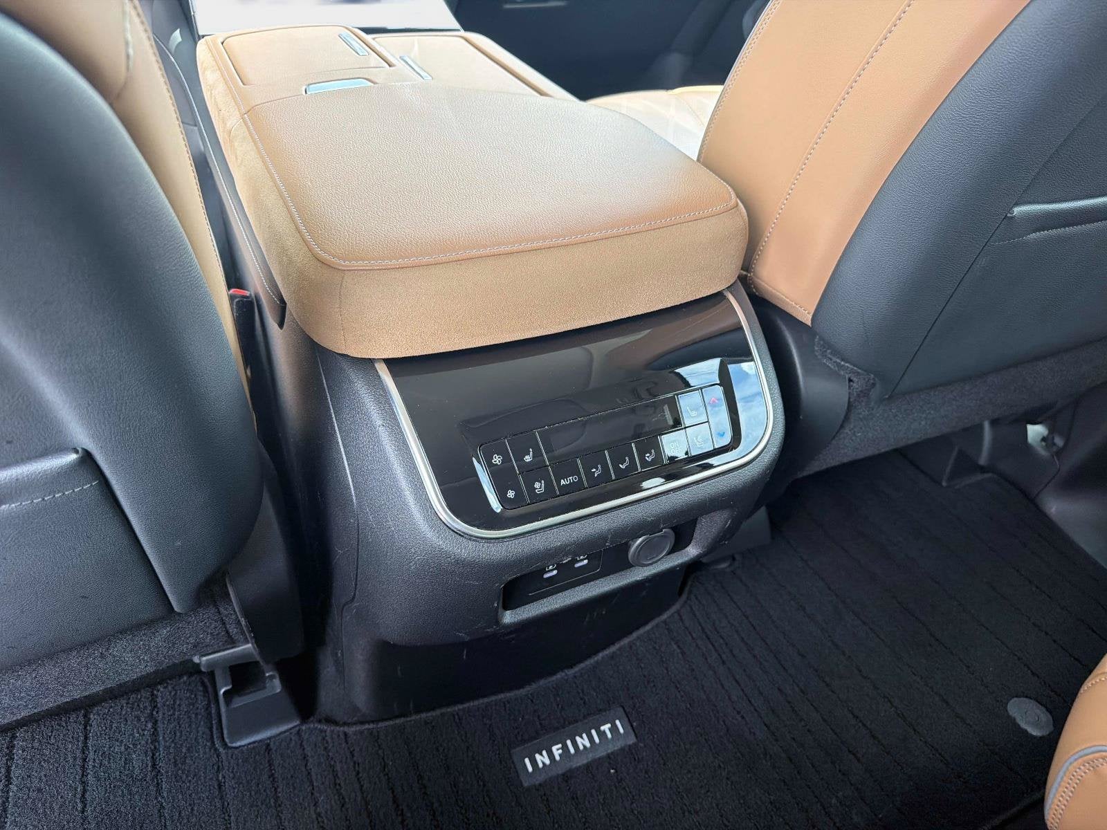 2025 INFINITI QX80 SENSORY