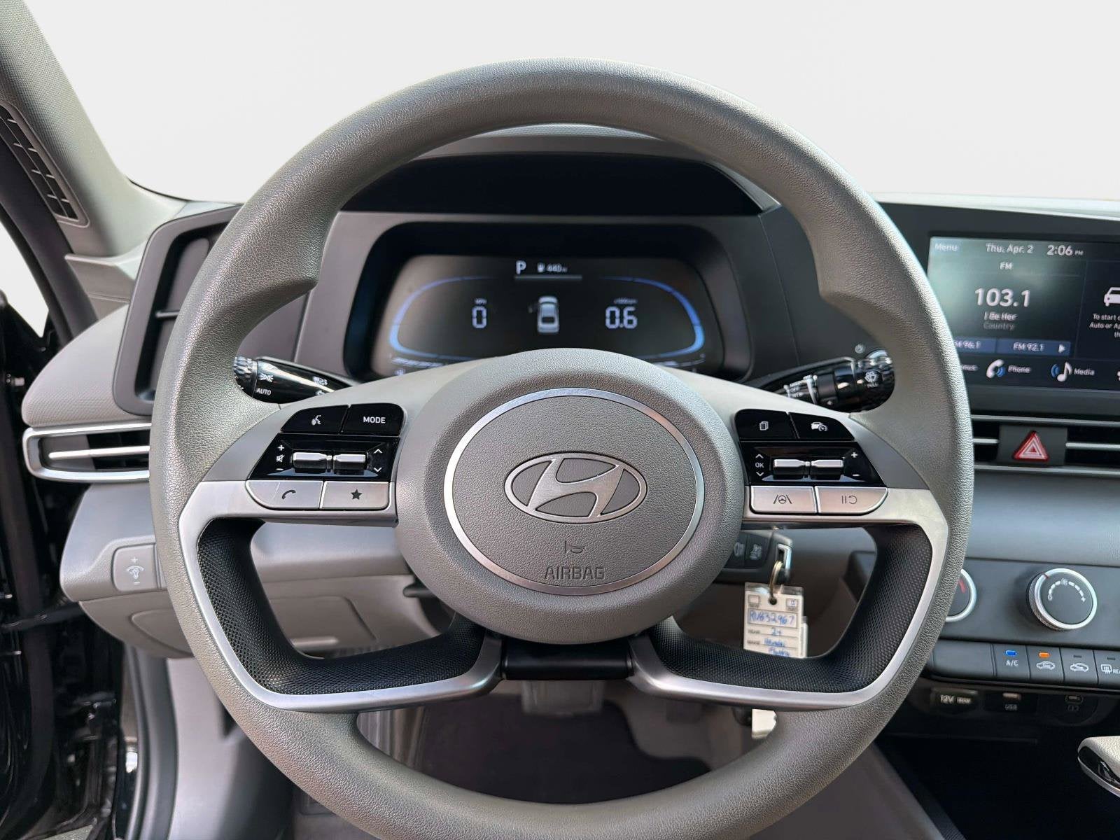 2024 Hyundai Elantra SE