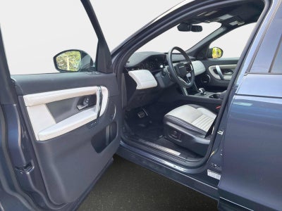 2025 Land Rover Discovery Sport SE