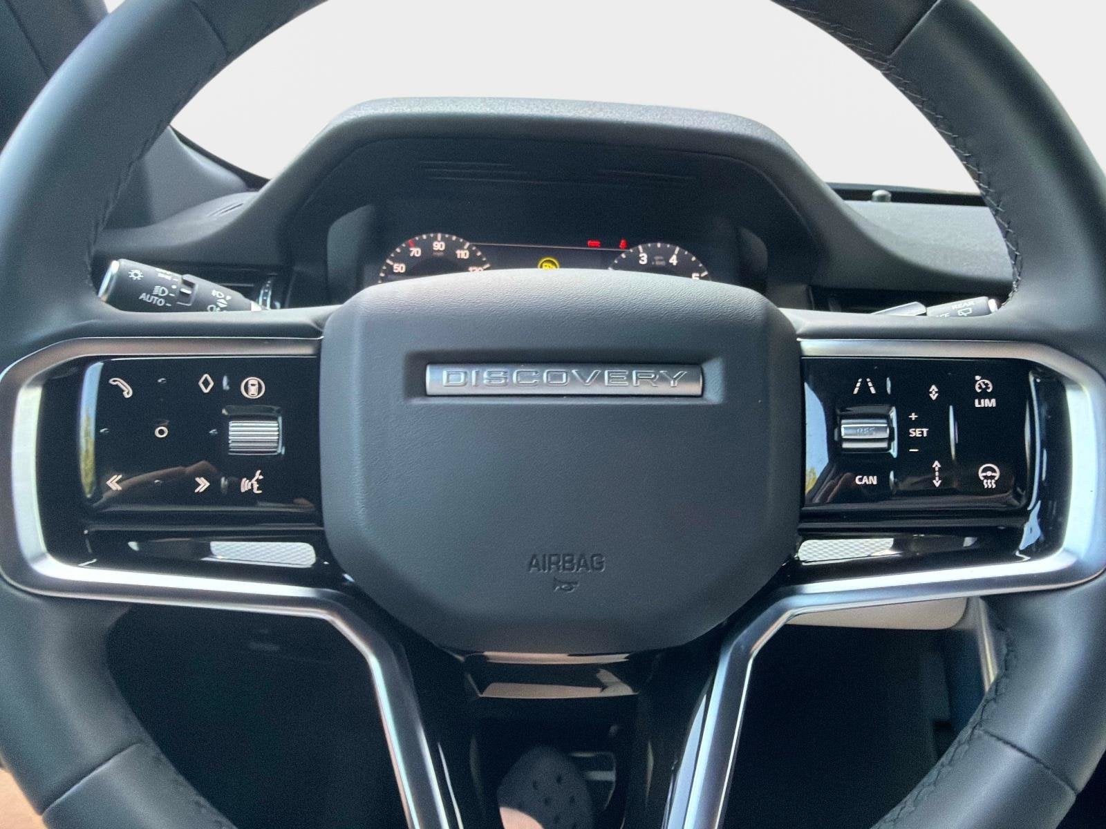 2025 Land Rover Discovery Sport SE