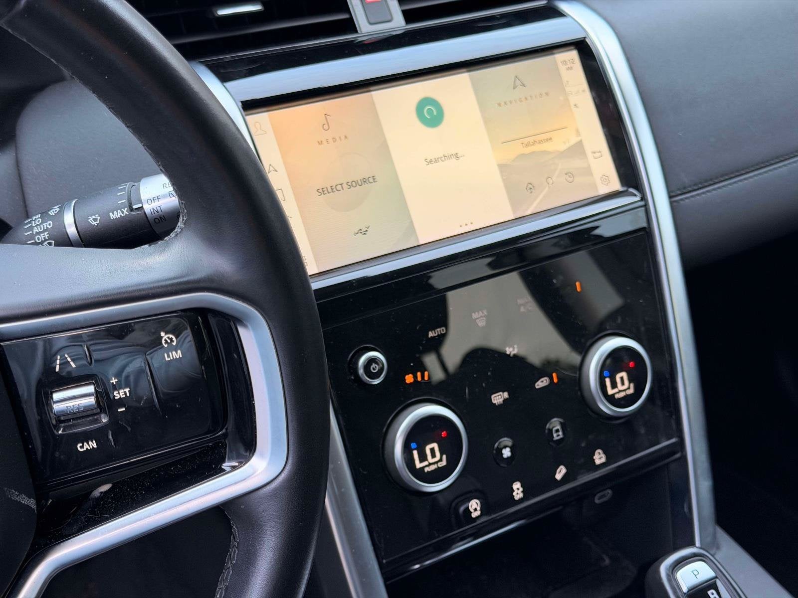 2022 Land Rover Discovery Sport SE