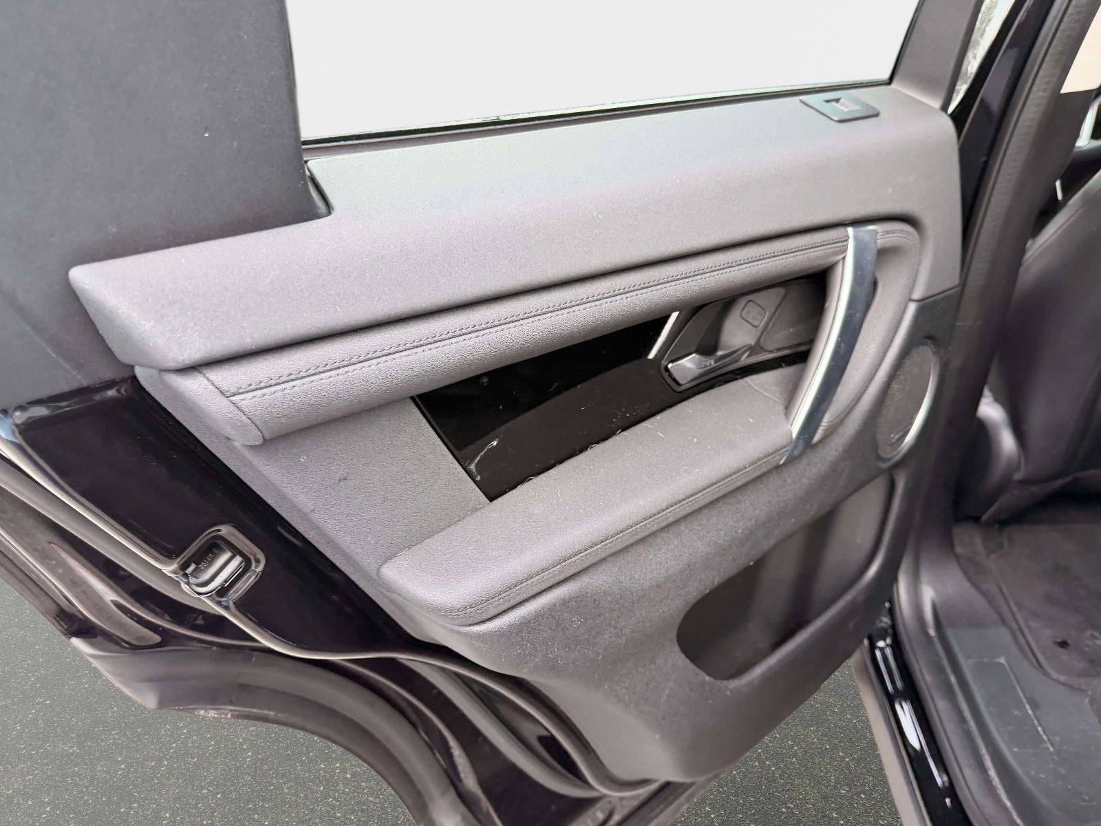 2022 Land Rover Discovery Sport SE