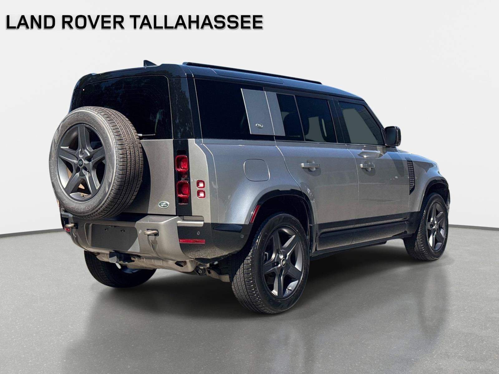 2023 Land Rover Defender 110 X-Dynamic SE