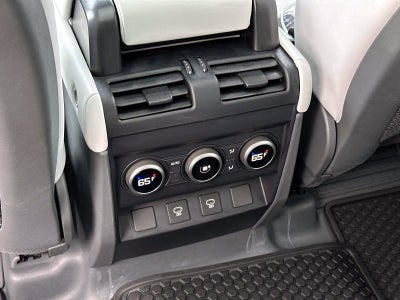 2025 Land Rover Defender 110 X-Dynamic SE