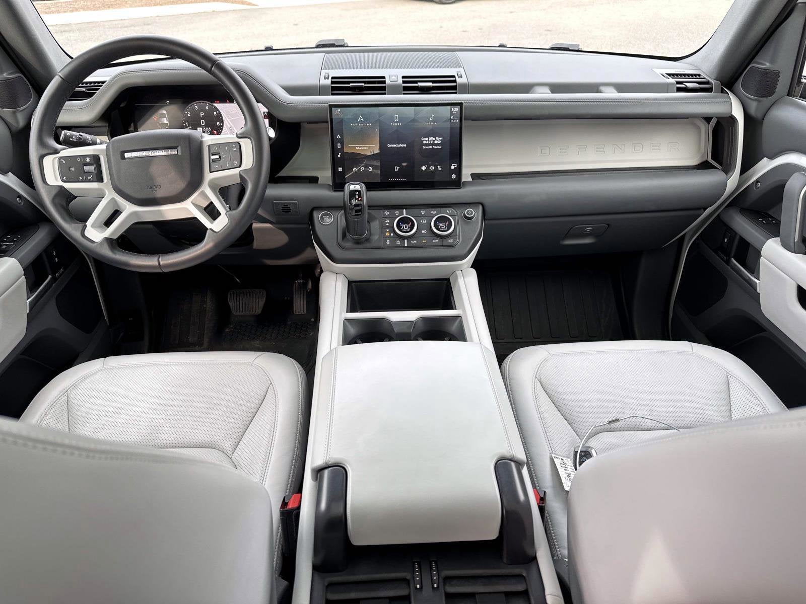 2025 Land Rover Defender 110 X-Dynamic SE