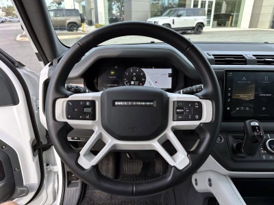 2025 Land Rover Defender 110 X-Dynamic SE