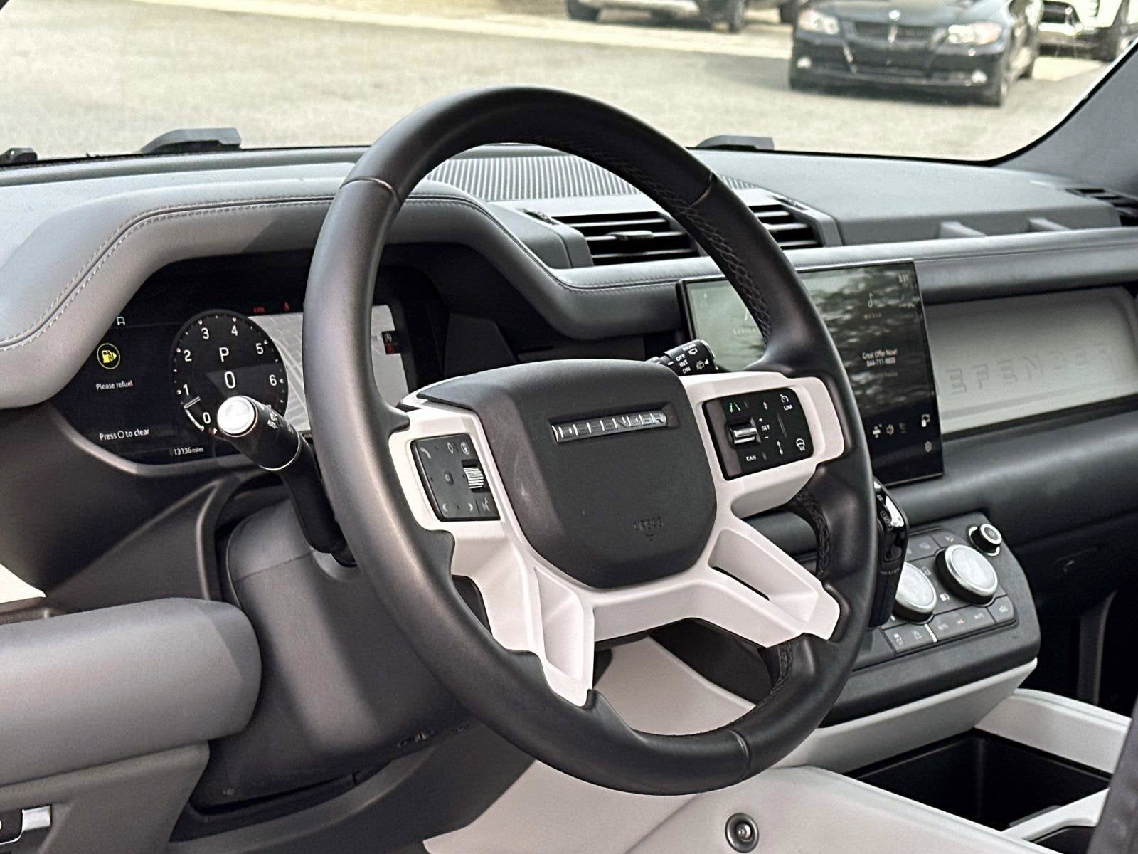 2025 Land Rover Defender 110 X-Dynamic SE