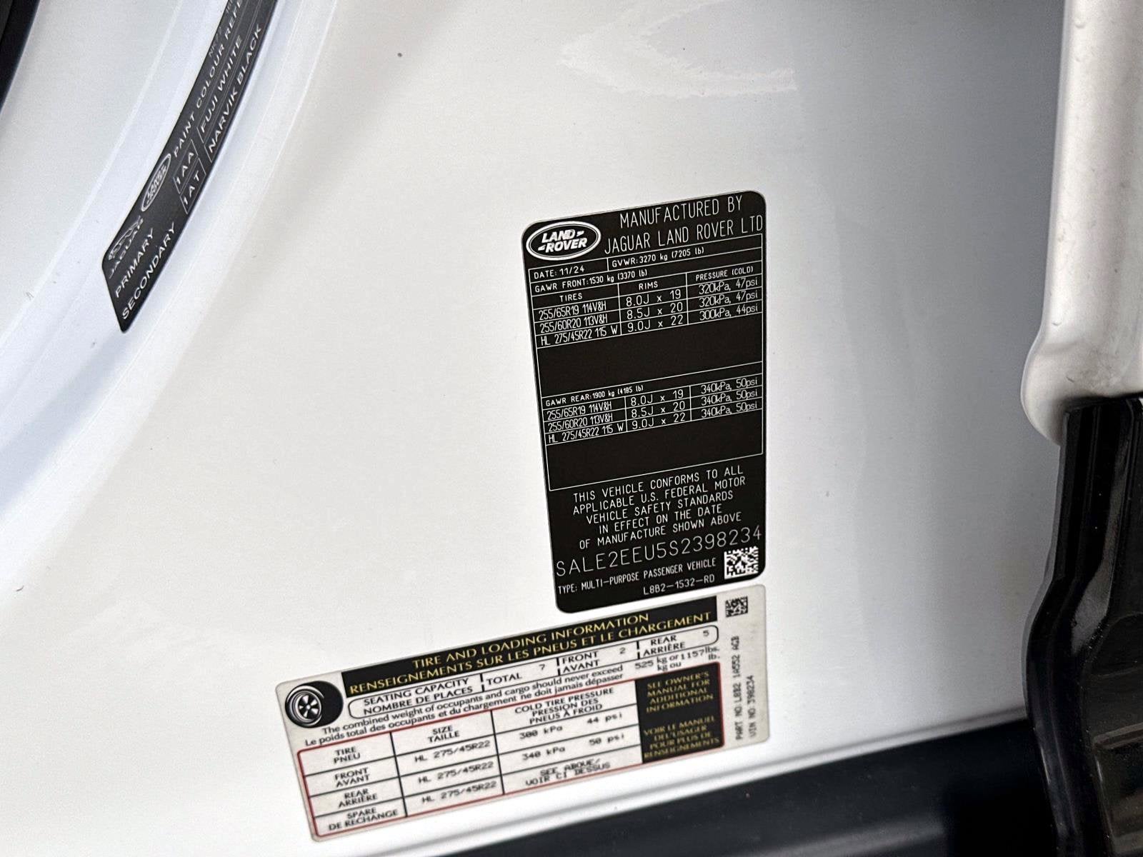 2025 Land Rover Defender 110 X-Dynamic SE