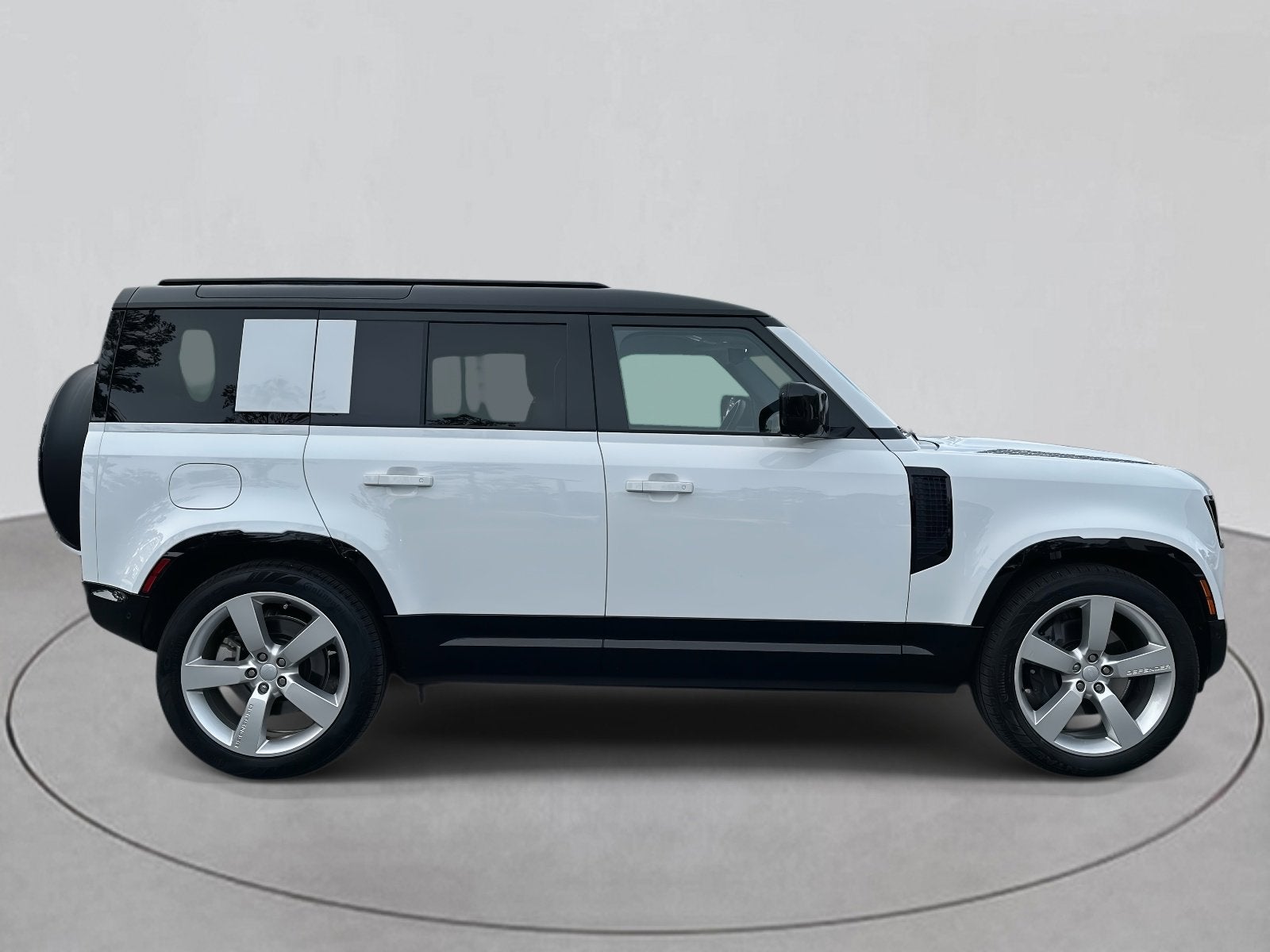 2025 Land Rover Defender 110 X-Dynamic SE