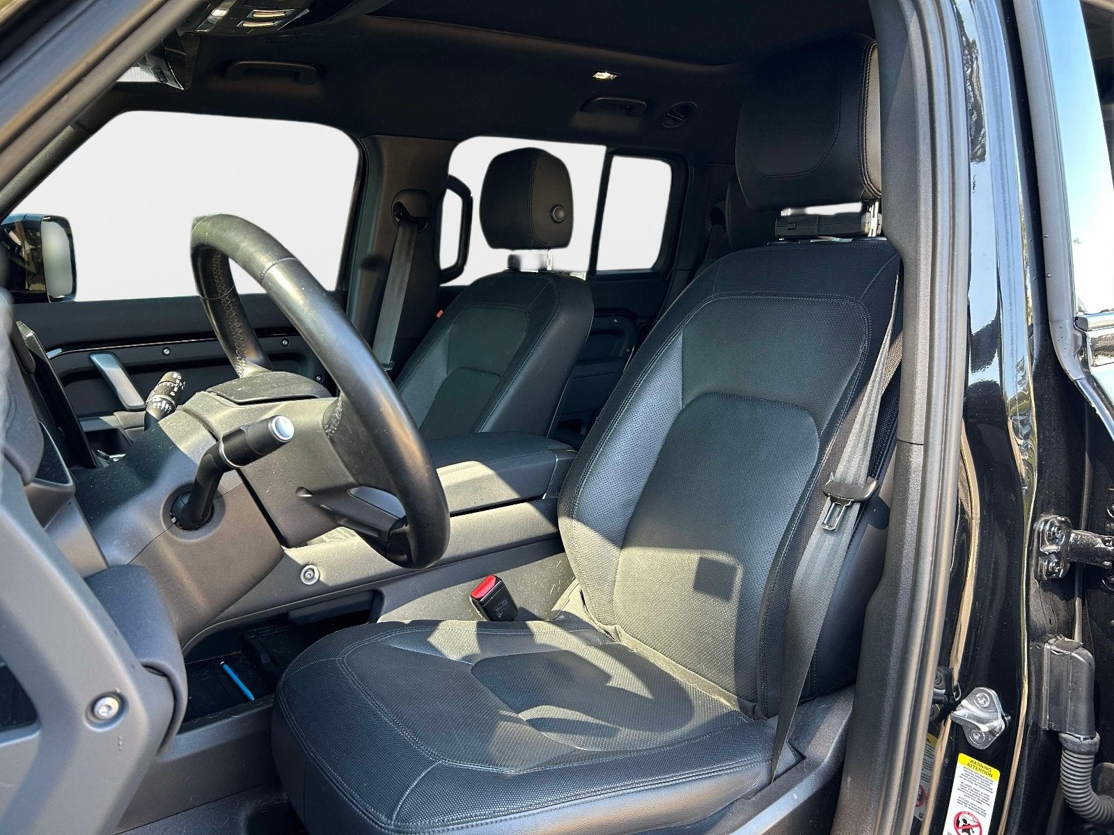 2023 Land Rover Defender 130 X-Dynamic SE