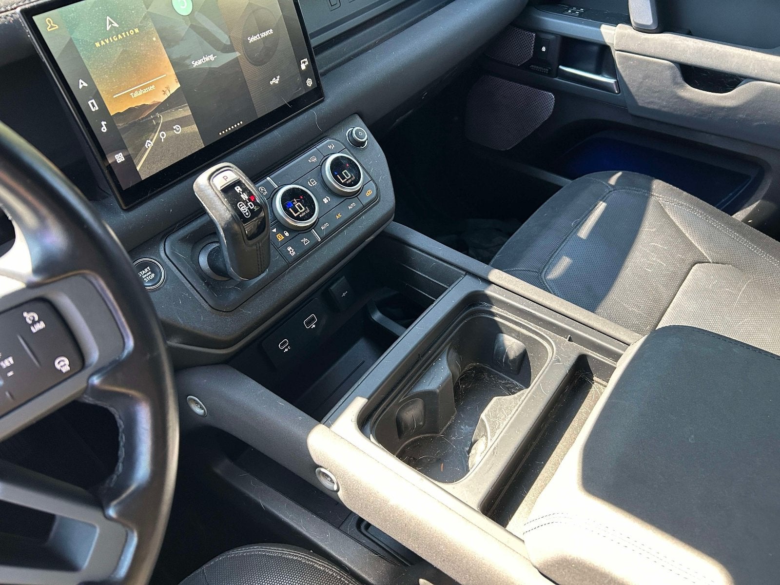 2023 Land Rover Defender 130 X-Dynamic SE