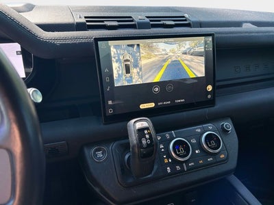 2023 Land Rover Defender 130 X-Dynamic SE