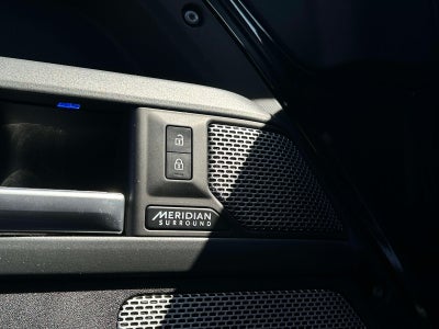2023 Land Rover Defender 130 X-Dynamic SE