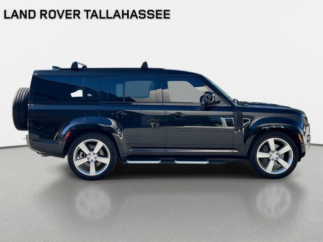 2023 Land Rover Defender 130 X-Dynamic SE