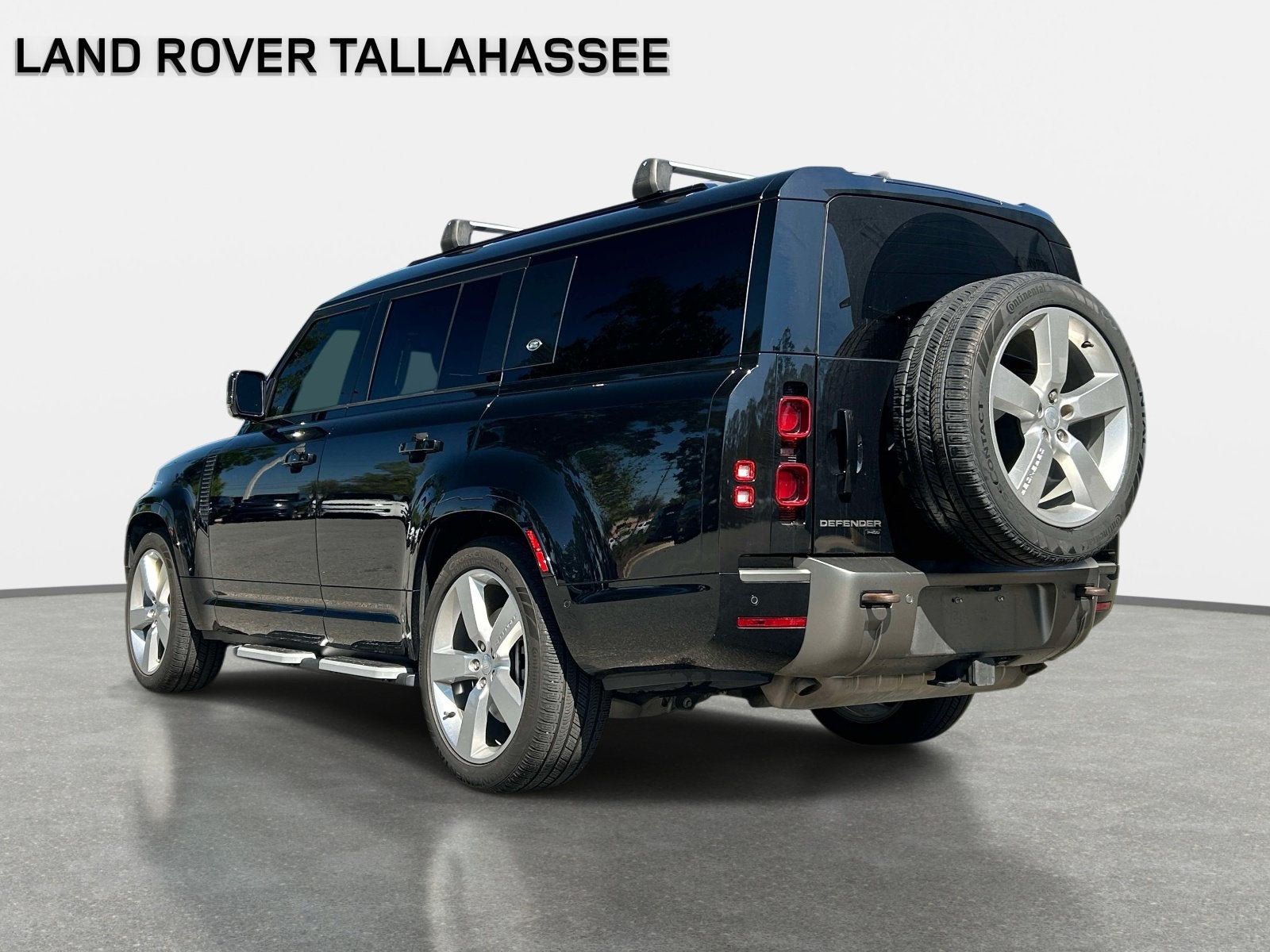 2023 Land Rover Defender 130 X-Dynamic SE