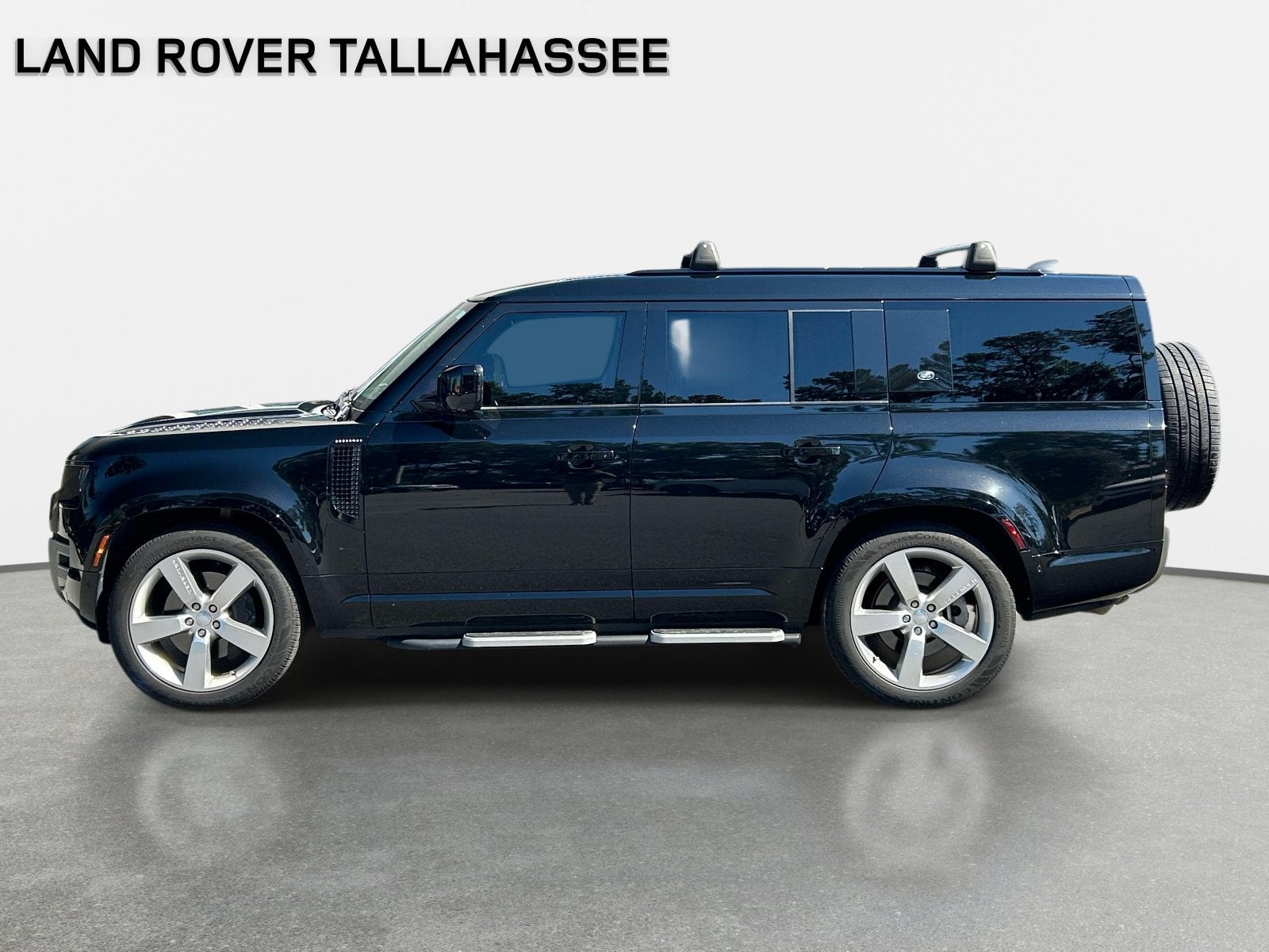 2023 Land Rover Defender 130 X-Dynamic SE