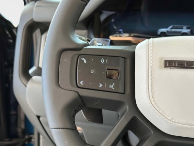 2026 Land Rover Defender OCTA