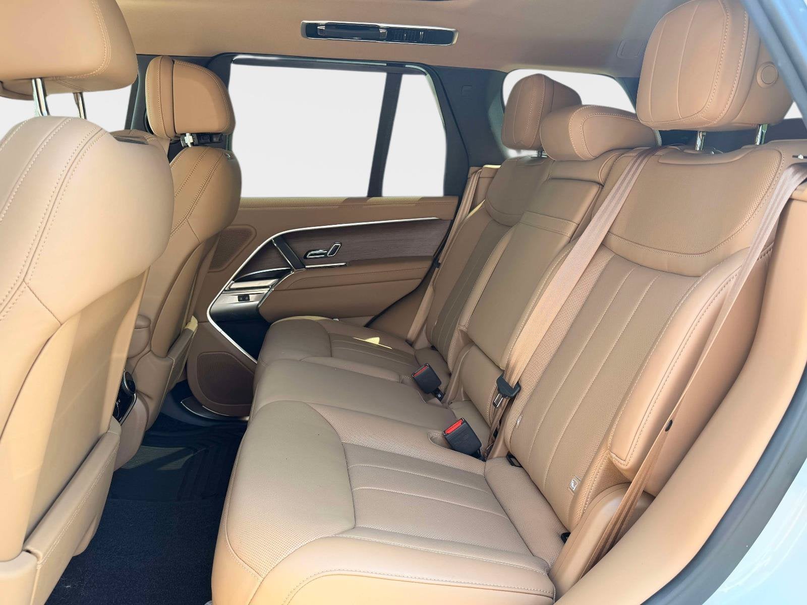 2025 Land Rover Range Rover Plug-In Hybrid SE