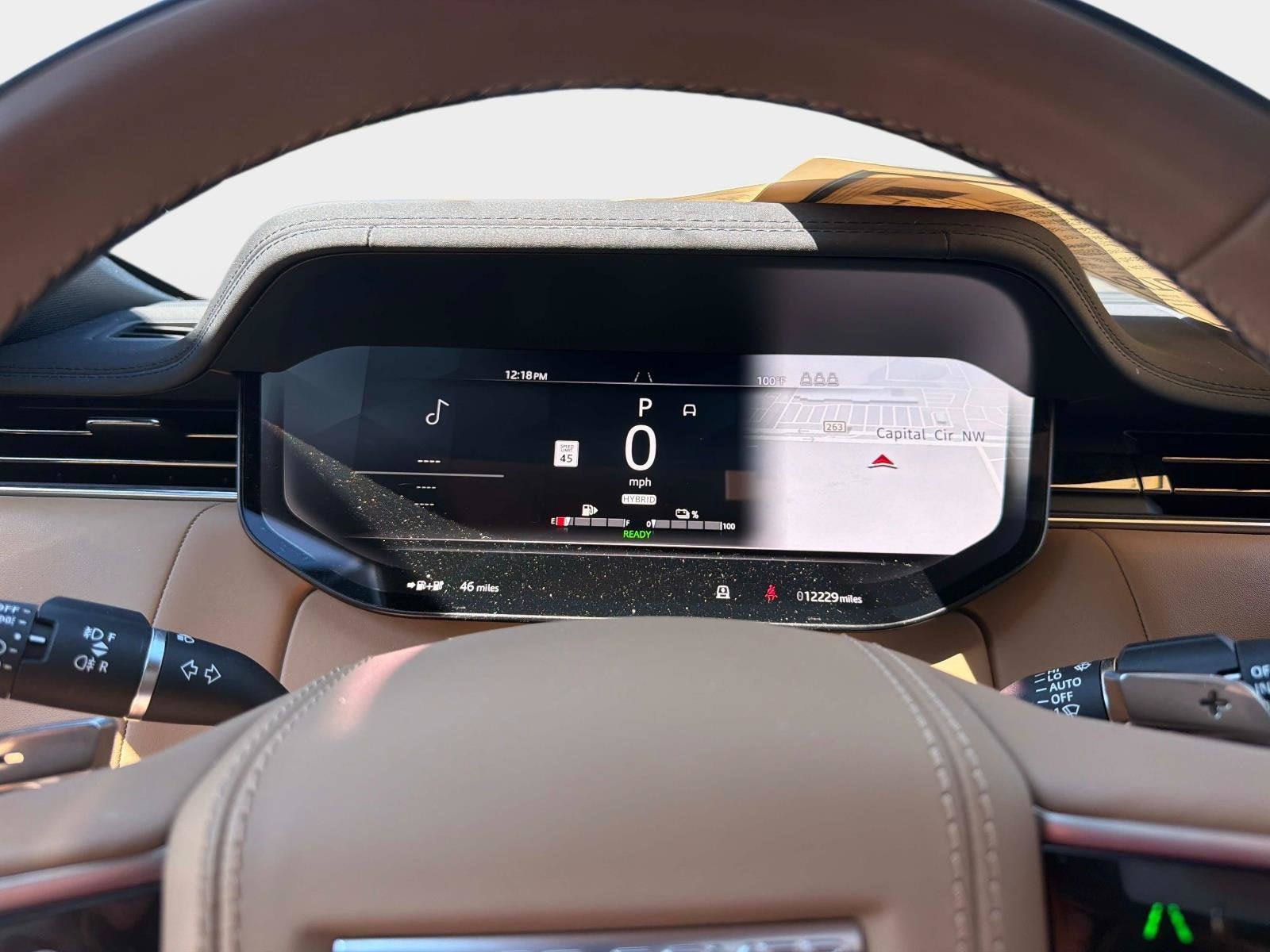 2025 Land Rover Range Rover Plug-In Hybrid SE