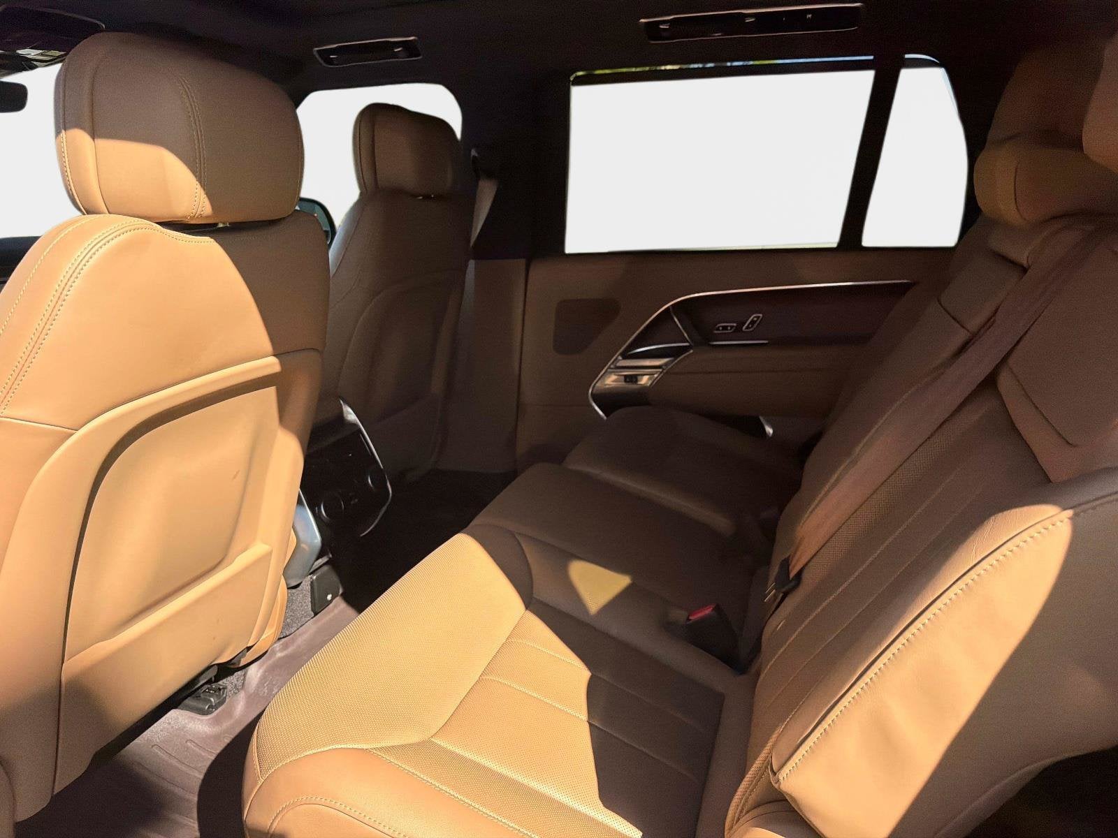 2025 Land Rover Range Rover P530 SE LWB 7 Seat