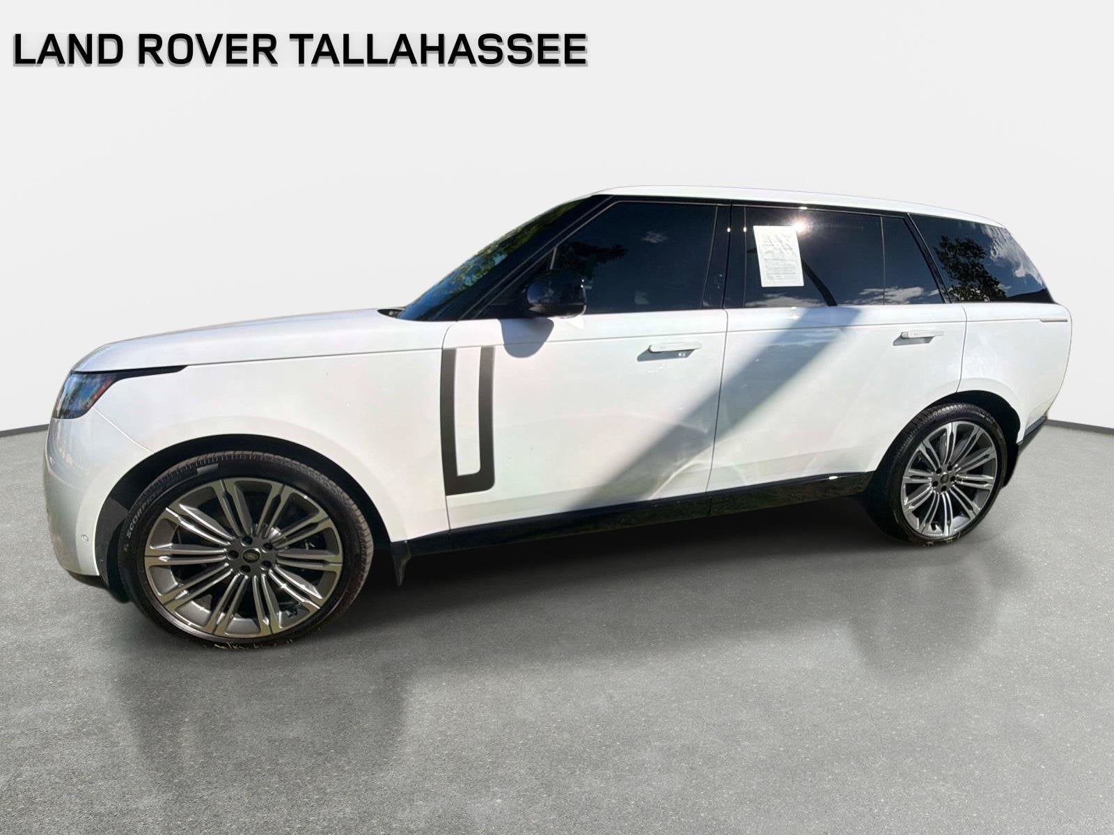 2025 Land Rover Range Rover P530 SE LWB 7 Seat