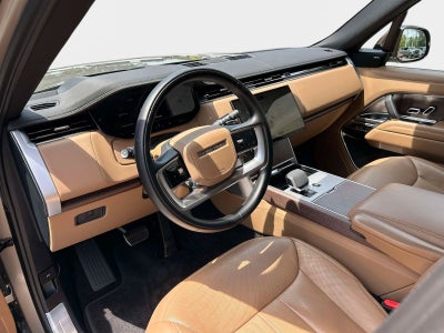 2025 Land Rover Range Rover SE