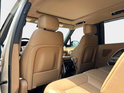 2025 Land Rover Range Rover SE