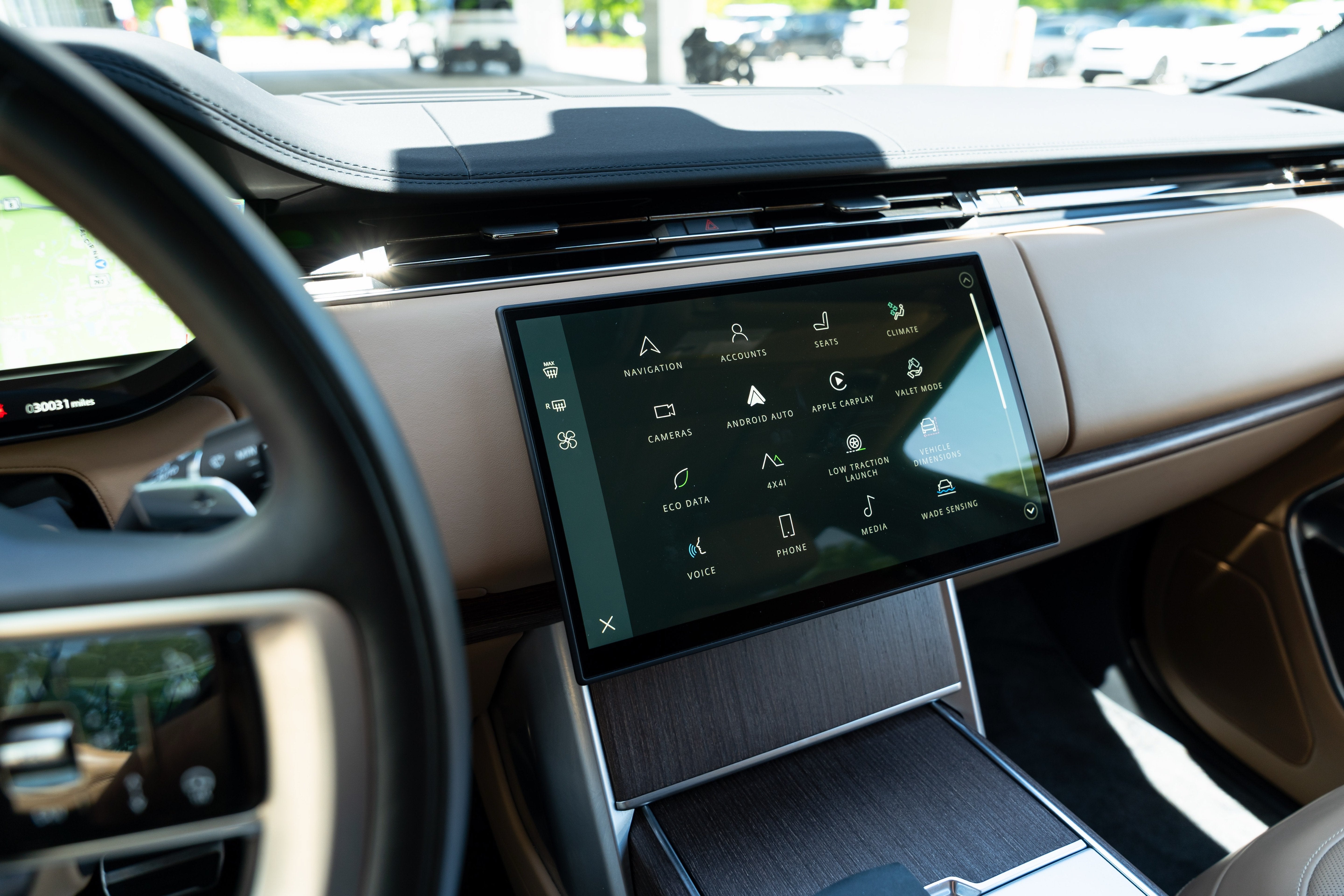 2025 Land Rover Range Rover SE LWB 7 Seat