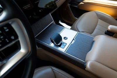2025 Land Rover Range Rover SE LWB 7 Seat