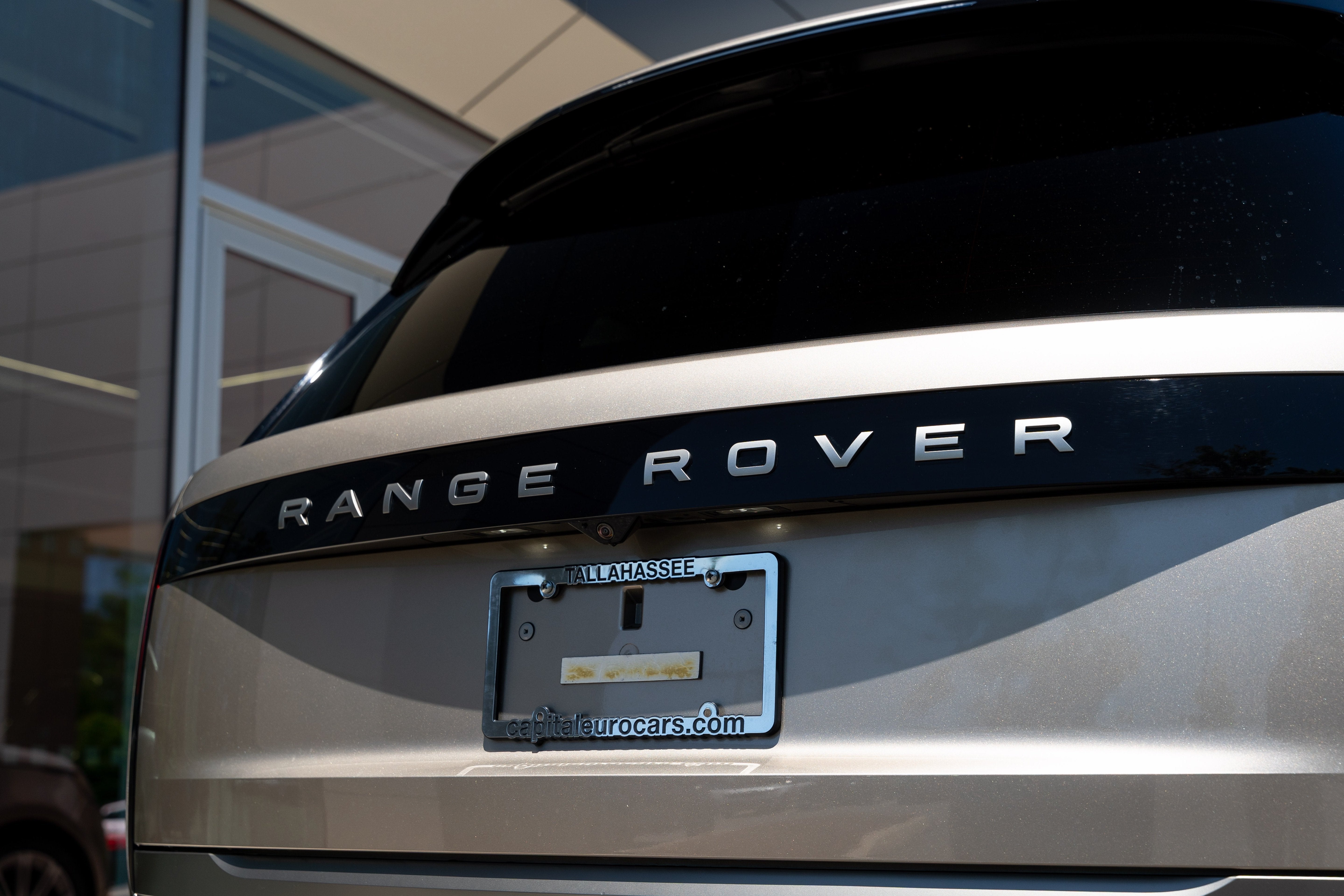 2025 Land Rover Range Rover SE LWB 7 Seat