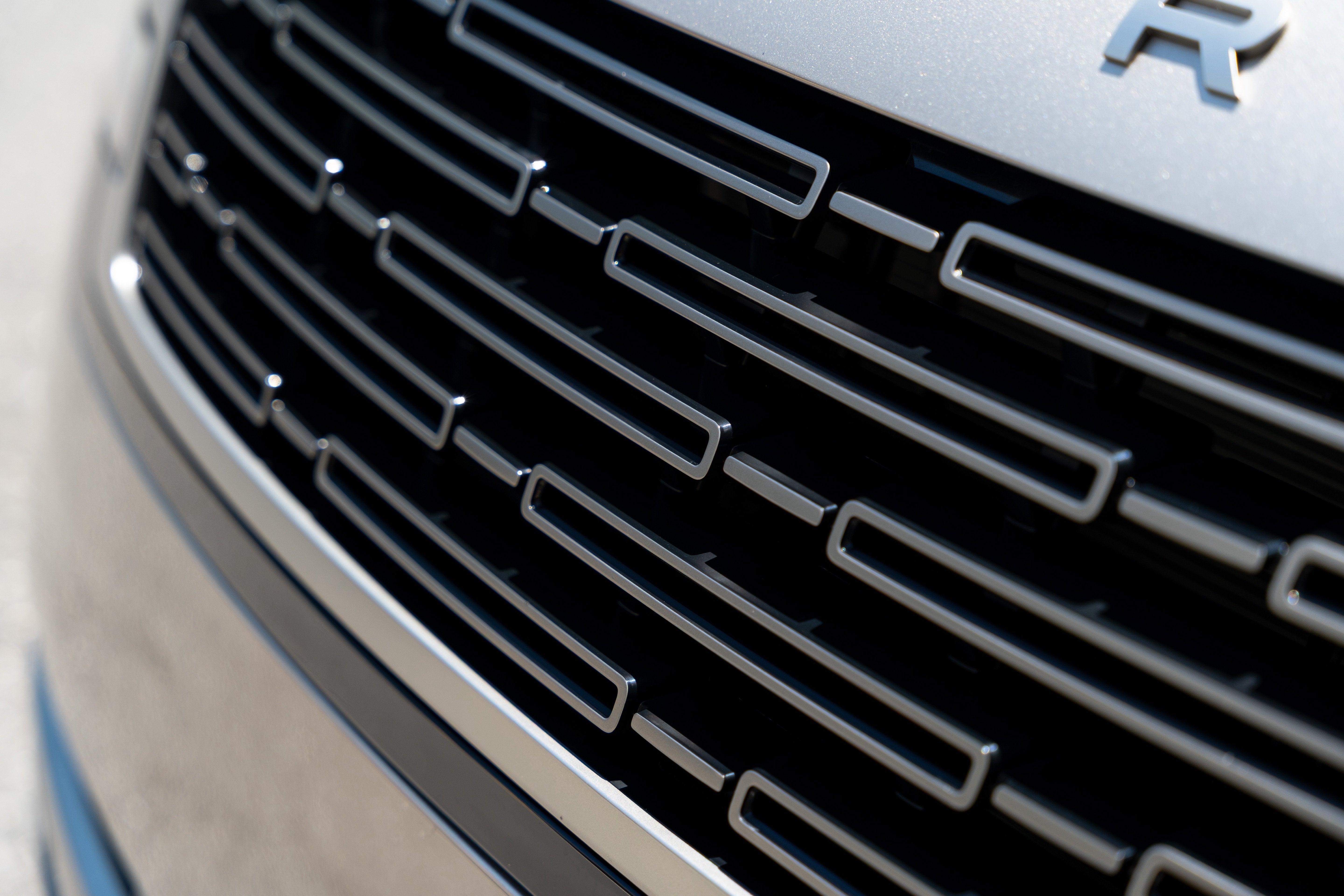 2025 Land Rover Range Rover SE LWB 7 Seat
