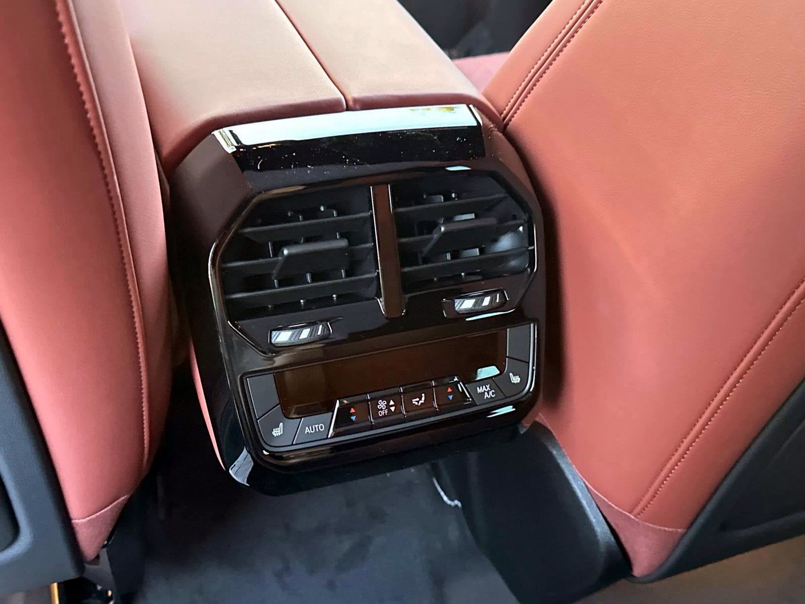 2026 BMW iX xDrive60