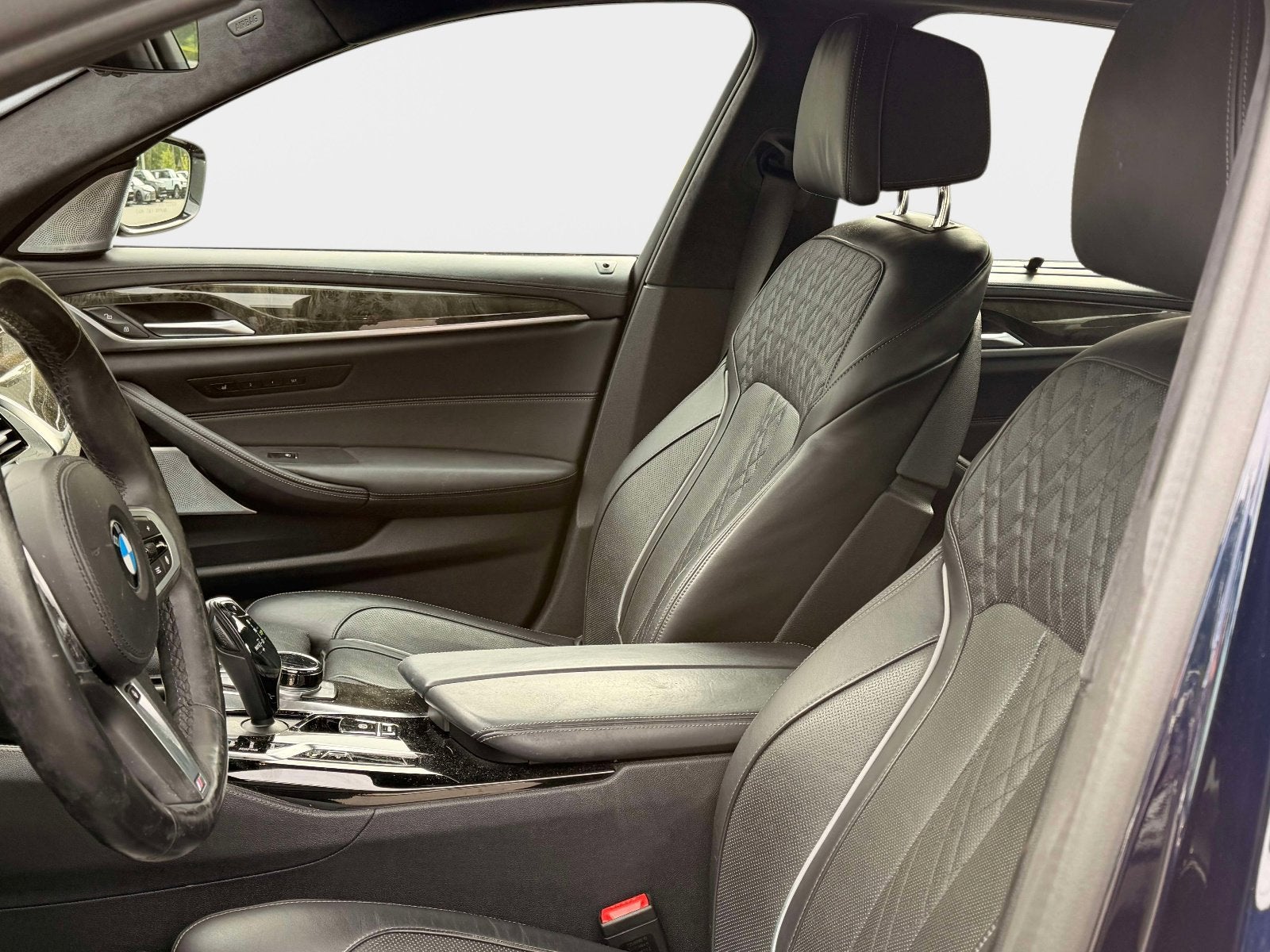 2022 BMW 5 Series M550i xDrive