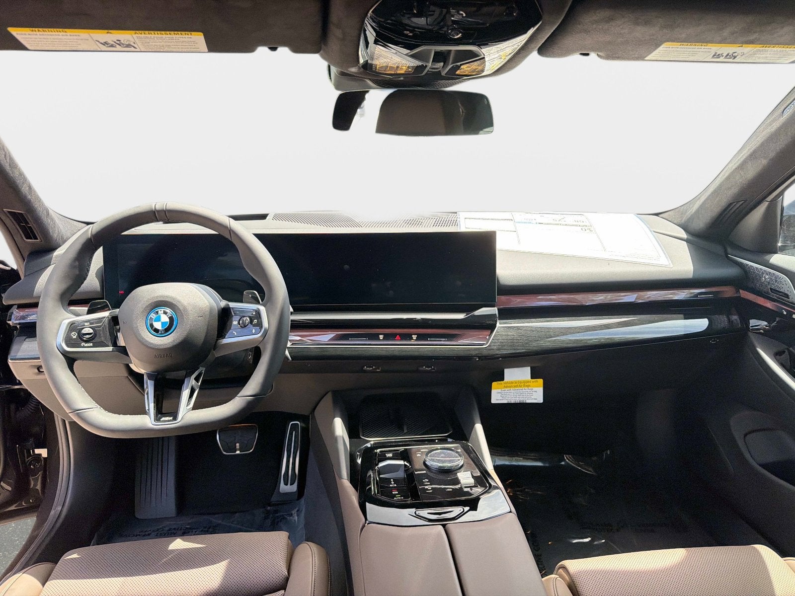 2027 BMW 550e 550e xDrive