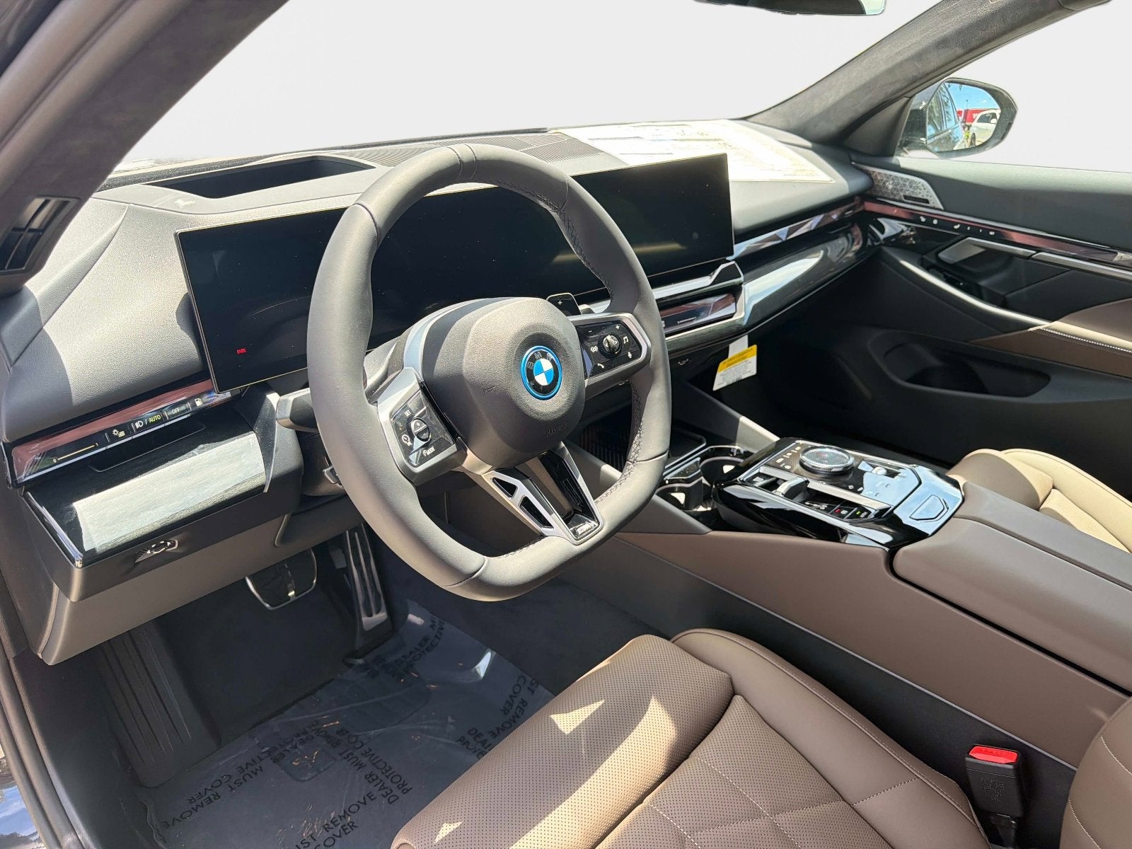 2027 BMW 550e 550e xDrive